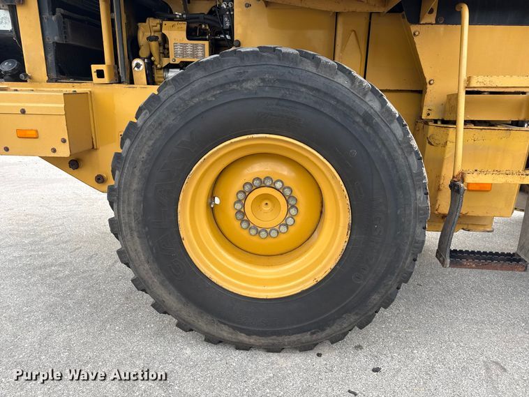 image for item EN3033 2000 Caterpillar 924G wheel loader
