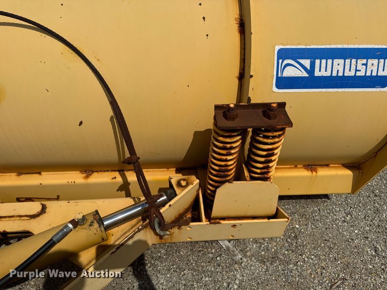 image for item EN3033 2000 Caterpillar 924G wheel loader