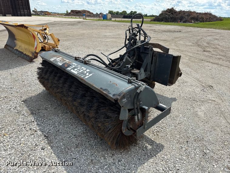 image for item EN3033 2000 Caterpillar 924G wheel loader