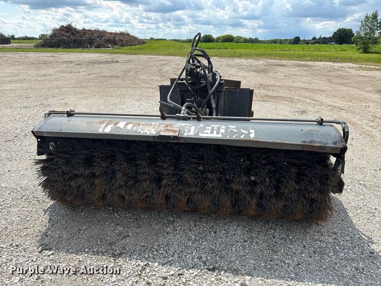 image for item EN3033 2000 Caterpillar 924G wheel loader
