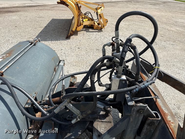 image for item EN3033 2000 Caterpillar 924G wheel loader