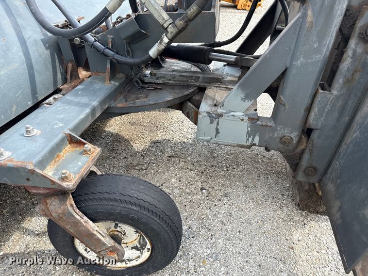 image for item EN3033 2000 Caterpillar 924G wheel loader