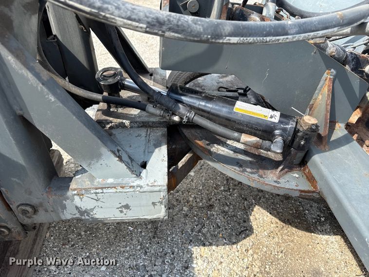 image for item EN3033 2000 Caterpillar 924G wheel loader