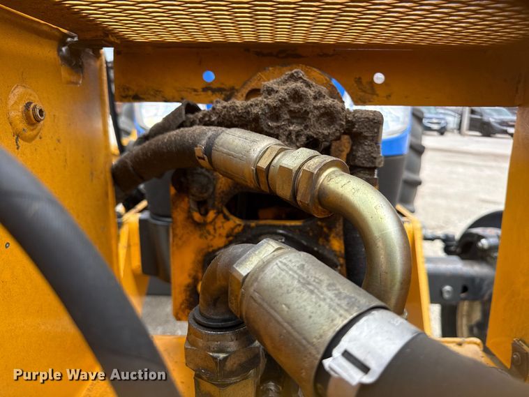 image for item EN3034 2006 New Holland TN70A tractor