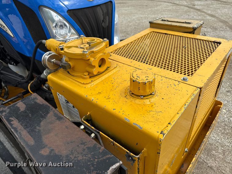 image for item EN3034 2006 New Holland TN70A tractor
