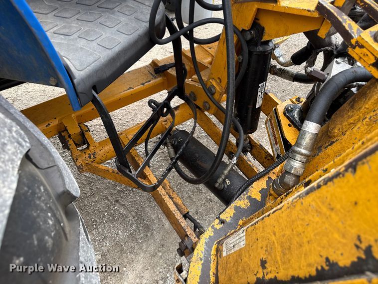 image for item EN3034 2006 New Holland TN70A tractor