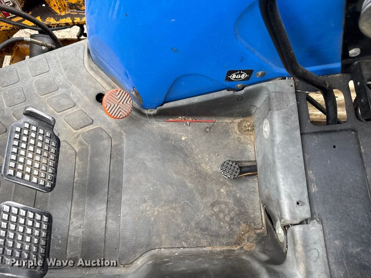 image for item EN3034 2006 New Holland TN70A tractor