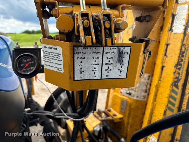 image for item EN3034 2006 New Holland TN70A tractor