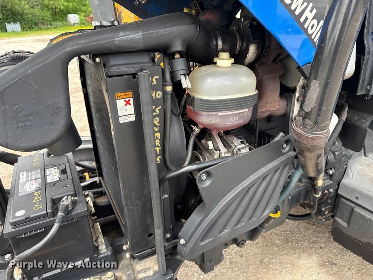 image for item EN3034 2006 New Holland TN70A tractor