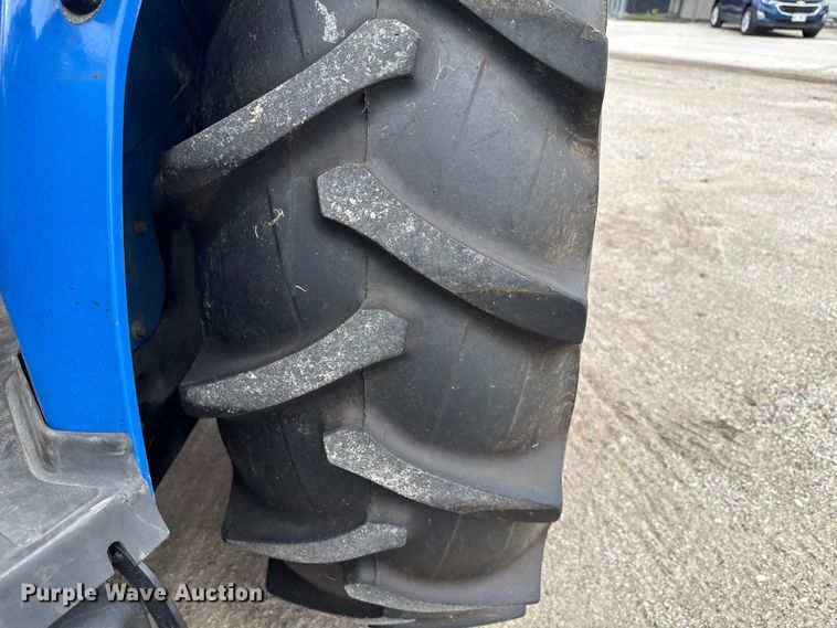image for item EN3034 2006 New Holland TN70A tractor