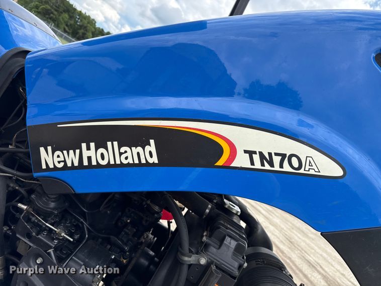 image for item EN3034 2006 New Holland TN70A tractor