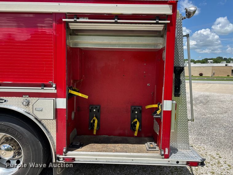 image for item EO4378 2003 E-One Fire Truck fire truck