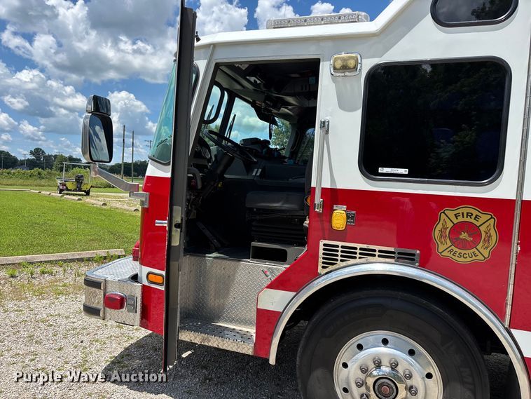 image for item EO4378 2003 E-One Fire Truck fire truck