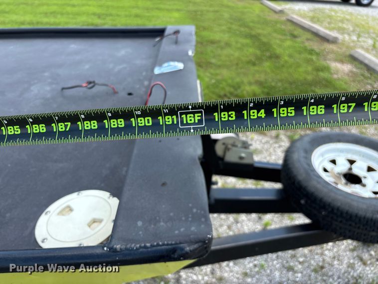 image for item EO4379 1999 Blazer boat