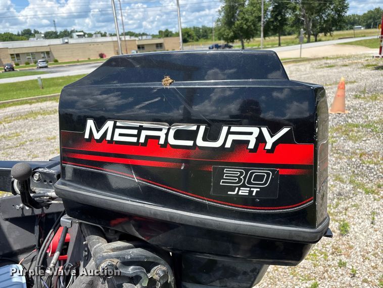 image for item EO4379 1999 Blazer boat