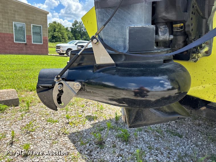 image for item EO4379 1999 Blazer boat