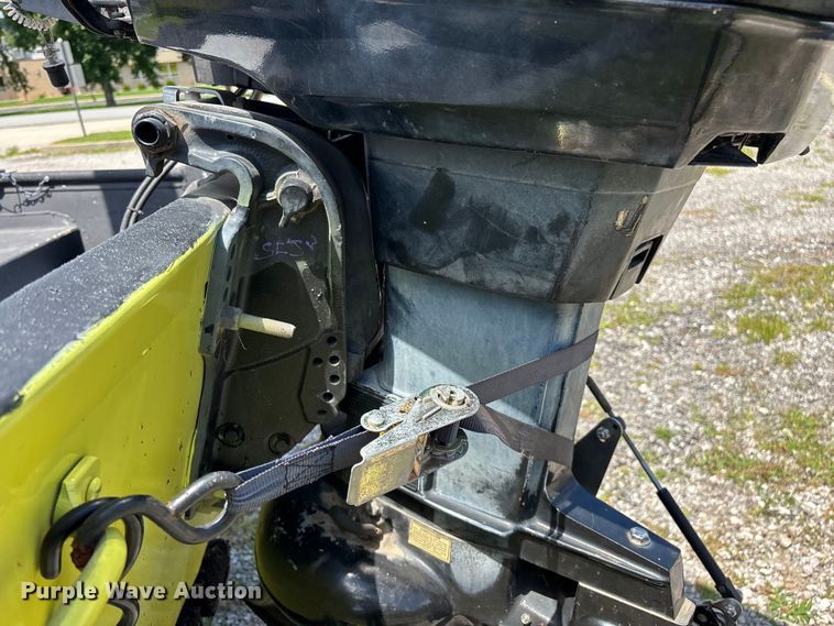 image for item EO4379 1999 Blazer boat
