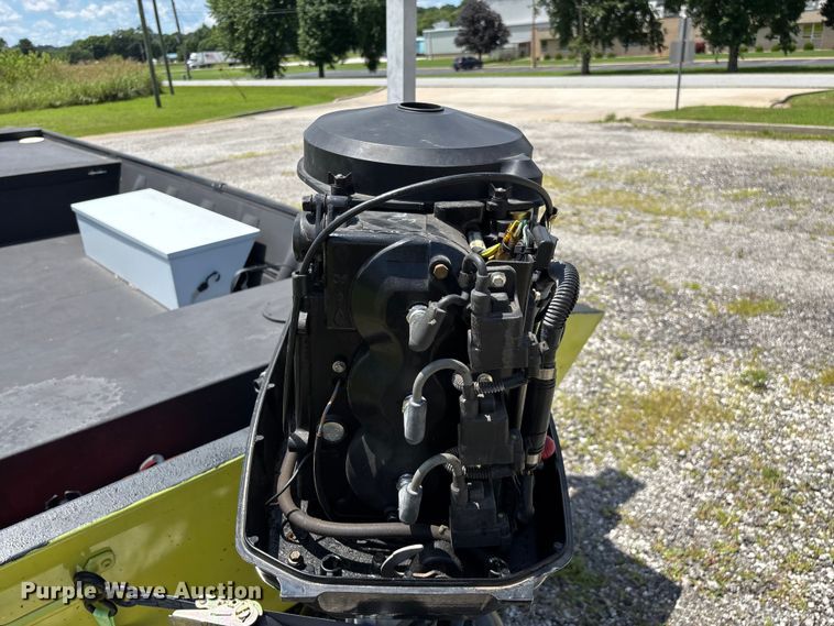 image for item EO4379 1999 Blazer boat