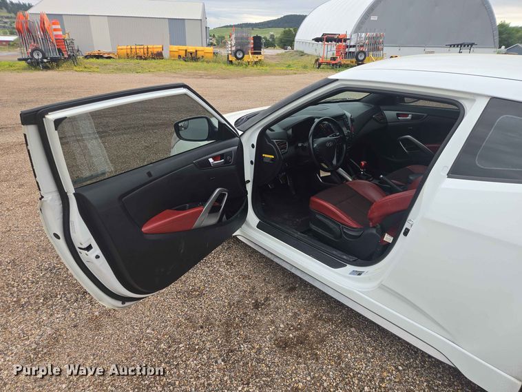image for item ER1762 2016 Hyundai Veloster 