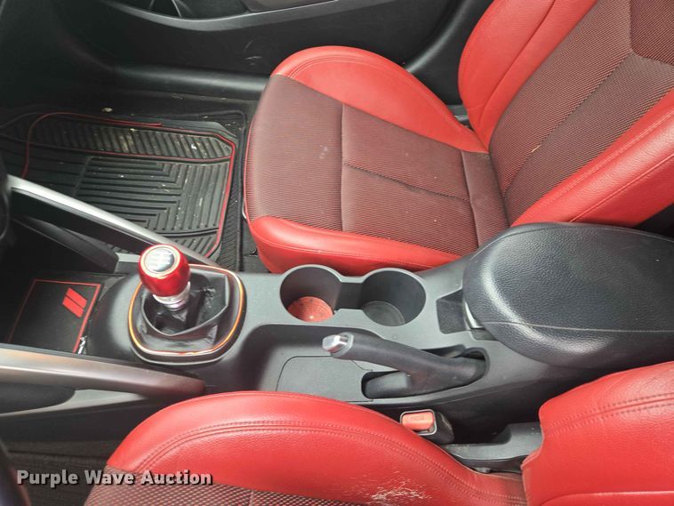 image for item ER1762 2016 Hyundai Veloster 