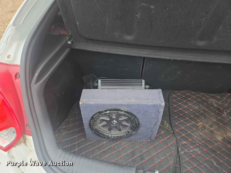 image for item ER1762 2016 Hyundai Veloster 