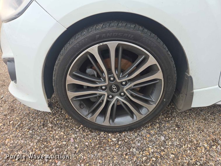 image for item ER1762 2016 Hyundai Veloster 