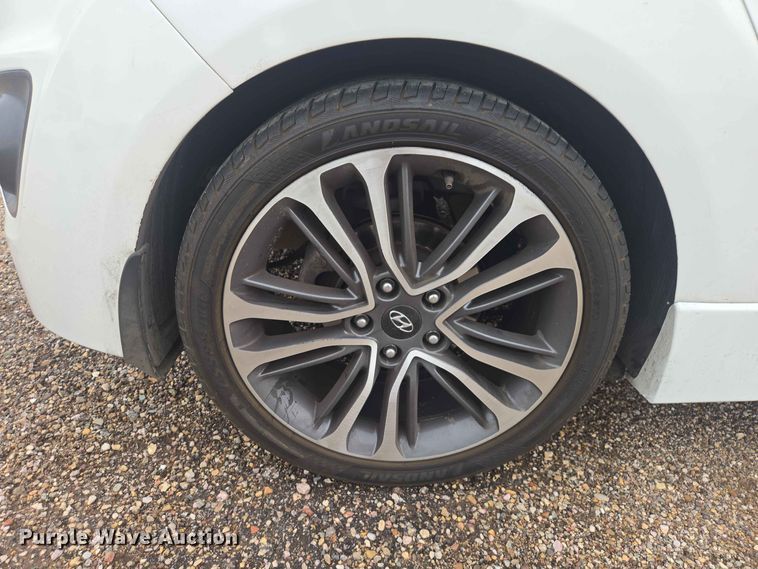 image for item ER1762 2016 Hyundai Veloster 