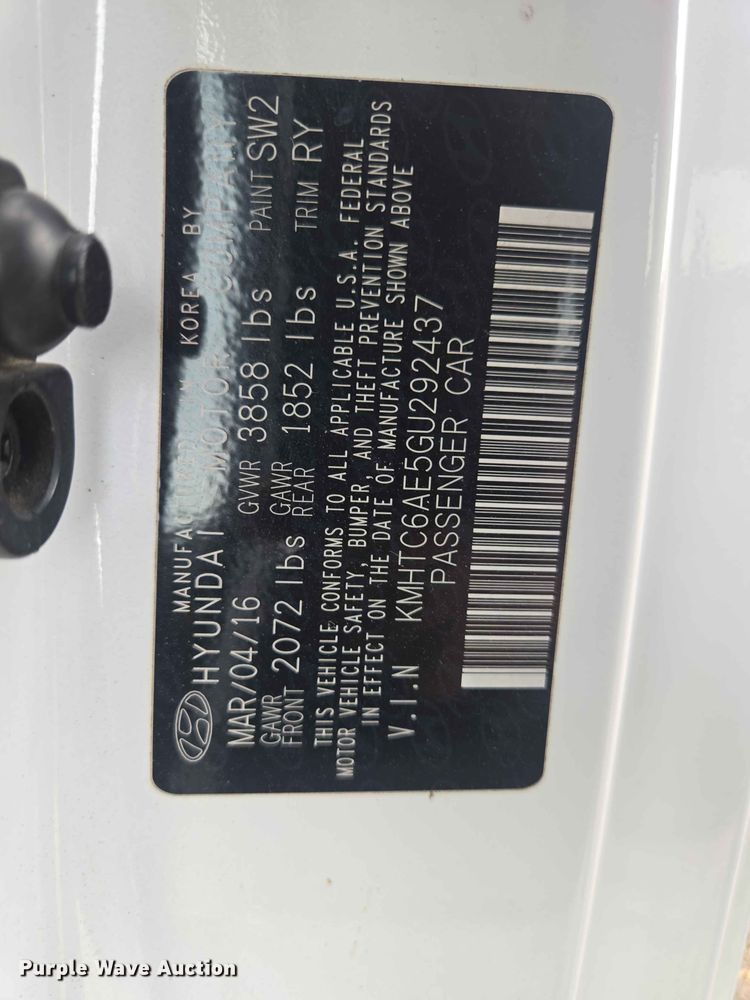 image for item ER1762 2016 Hyundai Veloster 