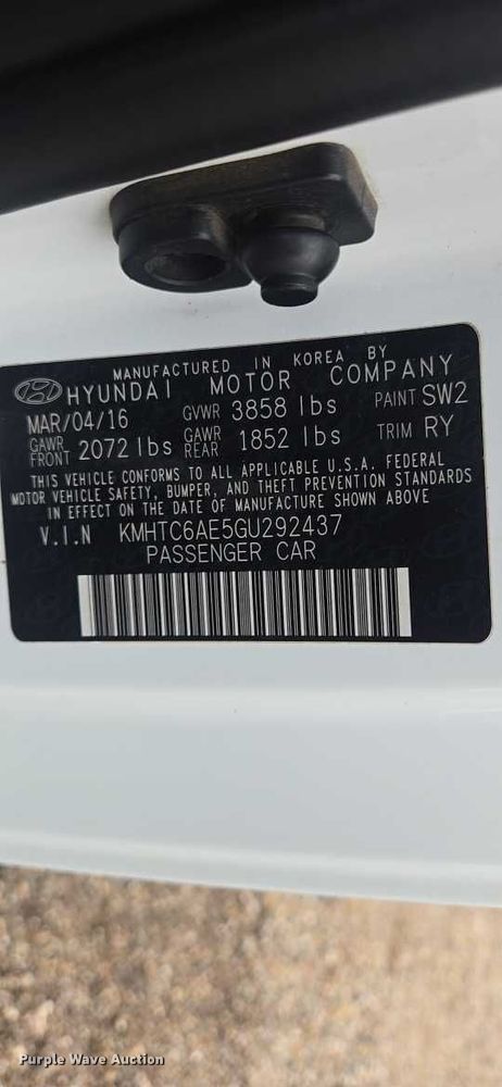 image for item ER1762 2016 Hyundai Veloster 