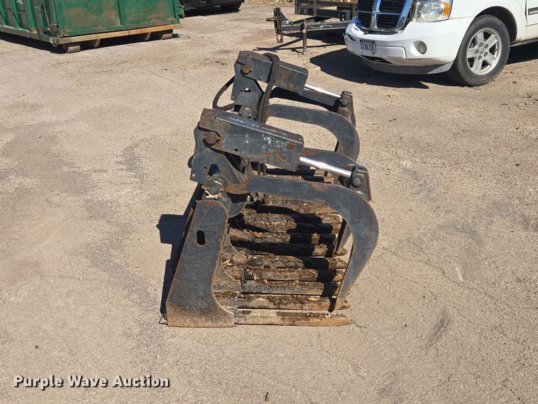 image for item ER1766 Bobcat 78 IND GRPL FORK skid steer grapple bucket