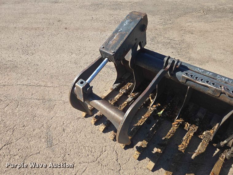 image for item ER1766 Bobcat 78 IND GRPL FORK skid steer grapple bucket