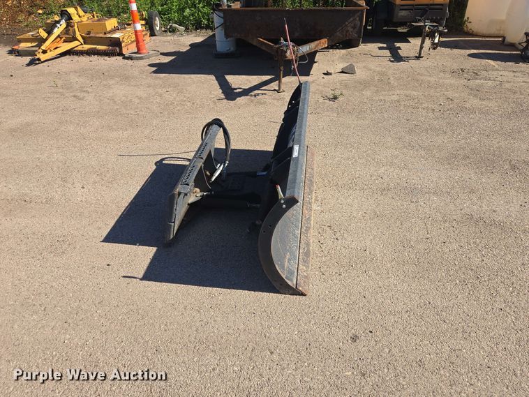 image for item ER1767 2010 Bobcat 72 Snow Blade skid steer snow plow