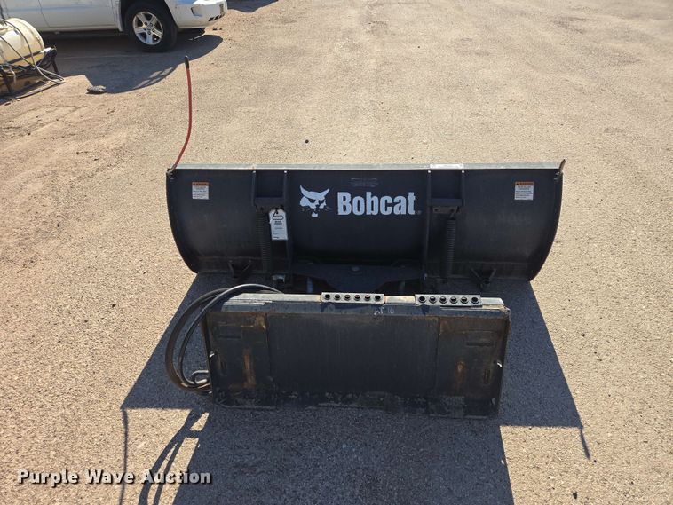 image for item ER1767 2010 Bobcat 72 Snow Blade skid steer snow plow