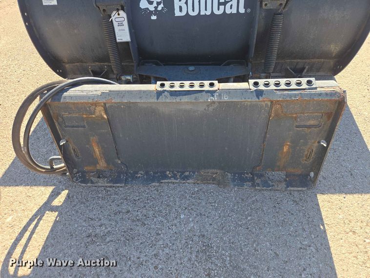 image for item ER1767 2010 Bobcat 72 Snow Blade skid steer snow plow