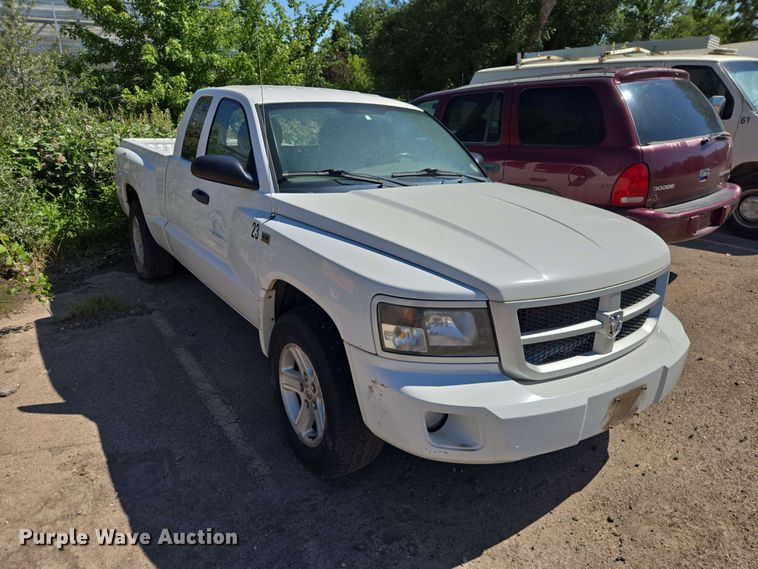 image for item ER1771 2011 Dodge Dakota Ext. Cab pickup truck