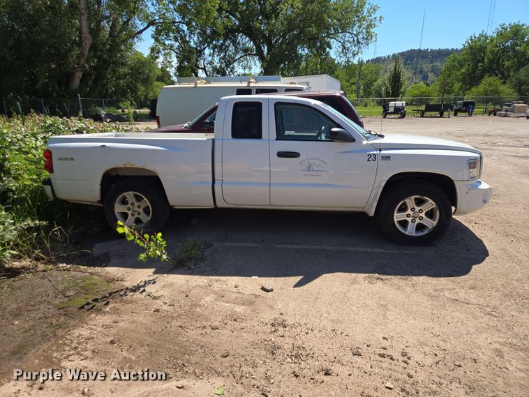 image for item ER1771 2011 Dodge Dakota Ext. Cab pickup truck