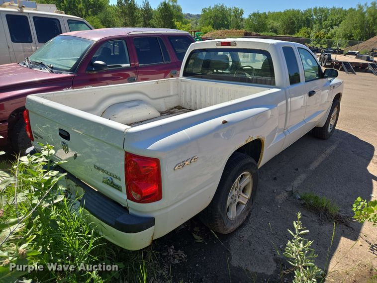 image for item ER1771 2011 Dodge Dakota Ext. Cab pickup truck