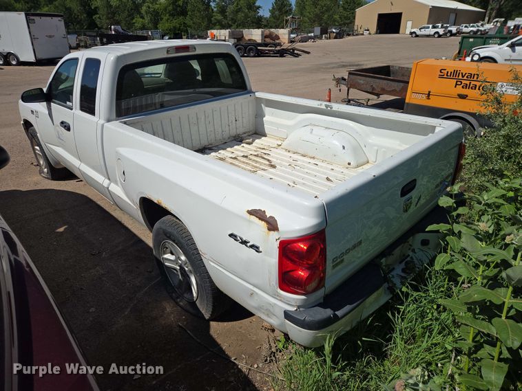 image for item ER1771 2011 Dodge Dakota Ext. Cab pickup truck
