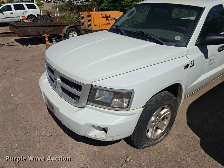 image for item ER1771 2011 Dodge Dakota Ext. Cab pickup truck