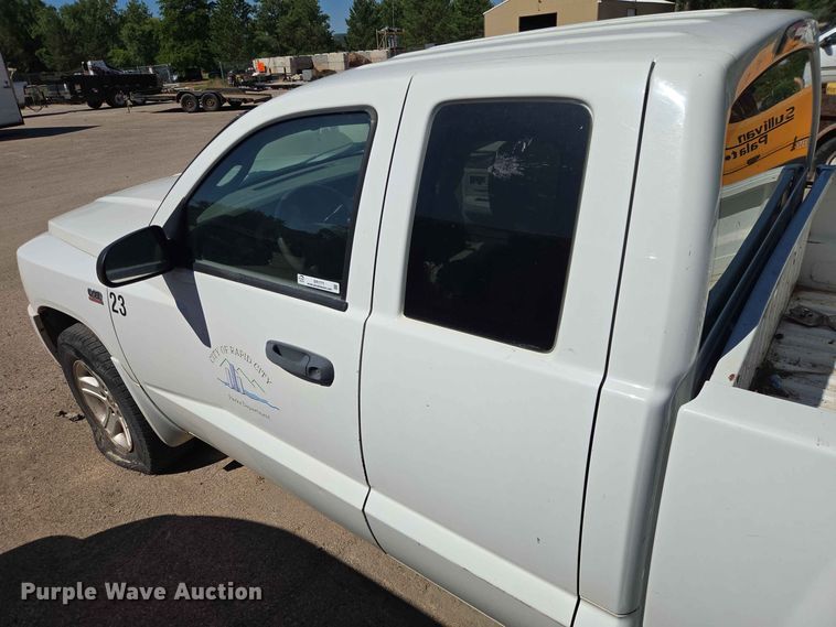 image for item ER1771 2011 Dodge Dakota Ext. Cab pickup truck