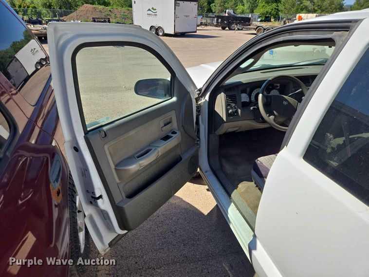 image for item ER1771 2011 Dodge Dakota Ext. Cab pickup truck