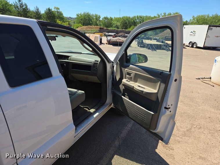 image for item ER1771 2011 Dodge Dakota Ext. Cab pickup truck
