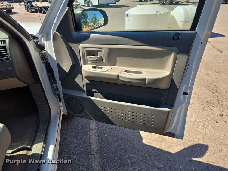 image for item ER1771 2011 Dodge Dakota Ext. Cab pickup truck