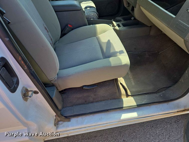 image for item ER1771 2011 Dodge Dakota Ext. Cab pickup truck