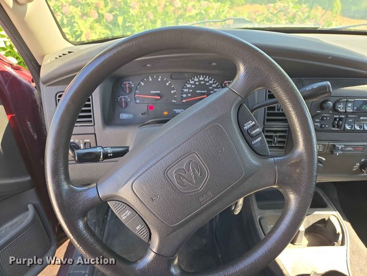 image for item ER1772 2002 Dodge Durango SUV