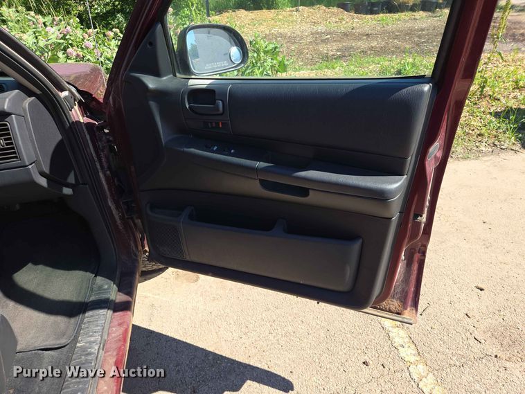 image for item ER1772 2002 Dodge Durango SUV
