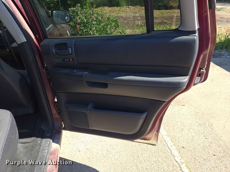 image for item ER1772 2002 Dodge Durango SUV