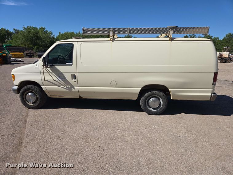 image for item ER1773 1995 Ford E250 van