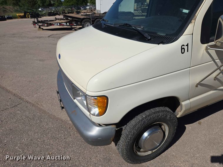 image for item ER1773 1995 Ford E250 van
