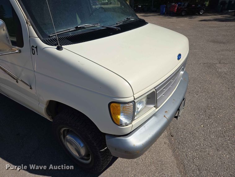 image for item ER1773 1995 Ford E250 van